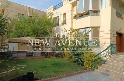 فيلا - 5 غرف نوم - 5 حمامات للبيع في شارع محمد حسين محمود - المنطقة ه - حى جنوب الاكايمية - مدينة القاهرة الجديدة - القاهرة