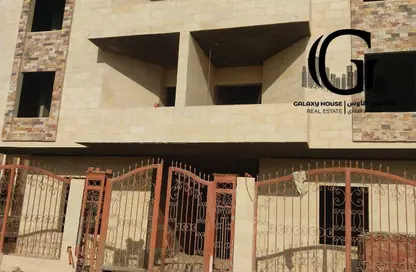 شقة - 4 غرف نوم - 3 حمامات للبيع في شارع الواحة - المجاورة الرابعة - الحي الثالث غرب - مدينة الشروق - القاهرة