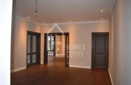 شقة - 4 غرف نوم - 2 حمامات للايجار في شارع ابن زنكي - الزمالك - القاهرة