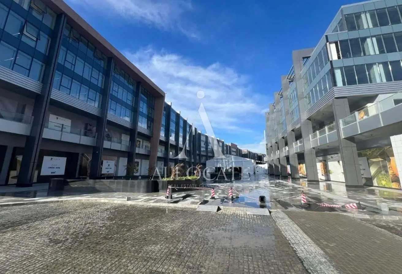 84251729 - Property Main Image