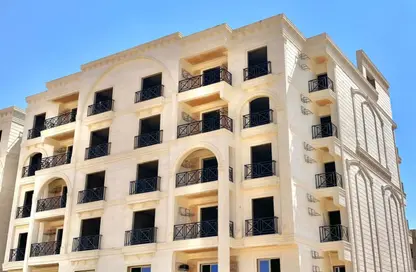 Apartment - 3 Bedrooms - 3 Bathrooms for sale in Ard Al Mokhabarat - Hadayek October - 6 October City - Giza