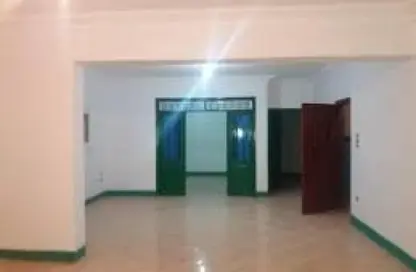 Apartment - 3 Bedrooms - 1 Bathroom for sale in Al Mansoura - Al Daqahlya