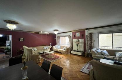 شقة - 4 غرف نوم - 2 حمامات للبيع في شارع شهاب - المهندسين - الجيزة شقة - 4 غرف نوم - 2 حمامات للبيع في شارع شهاب - المهندسين - الجيزة