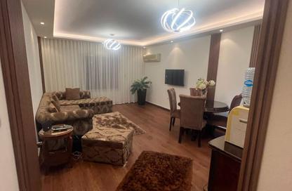 Apartment - 2 Bedrooms - 1 Bathroom for rent in El Rehab Extension - Al Rehab - New Cairo City - Cairo