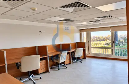 Apartment - 4 Bedrooms - 3 Bathrooms for sale in Cornish El Nile St. - Maadi - Hay El Maadi - Cairo