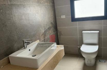 Apartment - 2 Bedrooms - 2 Bathrooms for rent in Village West - Sheikh Zayed Compounds - Sheikh Zayed City - Giza