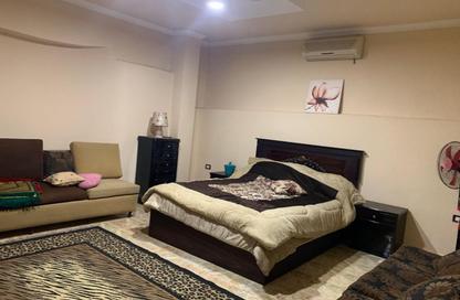 Apartment - 2 Bedrooms - 1 Bathroom for rent in Al Shouyfat - 5th Settlement Compounds - The 5th Settlement - New Cairo City - Cairo