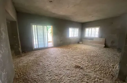 فيلا - 6 غرف نوم - 7 حمامات للبيع في فلاورز بارك - المستثمرين الشمالية - مدينة القاهرة الجديدة - القاهرة