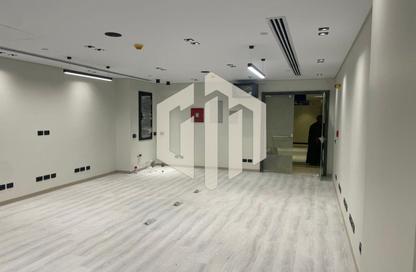 Office Space - Studio - 1 Bathroom for rent in Hyde Park Business District Mall - South Teseen St. - The 5th Settlement - New Cairo City - Cairo