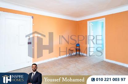 Apartment - 3 Bedrooms - 1 Bathroom for sale in Sporting - Hay Sharq - Alexandria