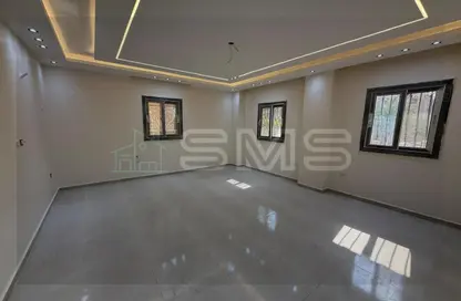 Apartment - 3 Bedrooms - 2 Bathrooms for rent in Al Gezira St. - South Investors Area - New Cairo City - Cairo