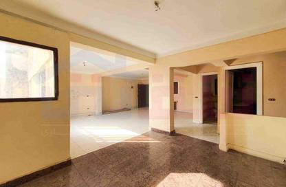 Apartment - 4 Bedrooms - 2 Bathrooms for sale in Laurent - Hay Sharq - Alexandria