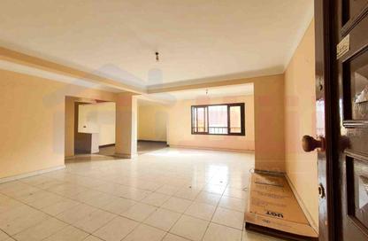 Apartment - 4 Bedrooms - 2 Bathrooms for sale in Laurent - Hay Sharq - Alexandria