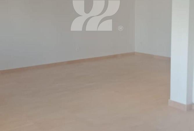 102905820 - Property Image 2