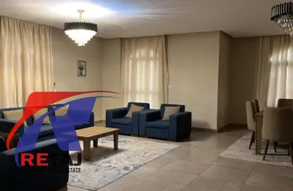 شقة - 3 غرف نوم - 3 حمامات للايجار في شارع التسعين الجنوبي - التجمع الخامس - مدينة القاهرة الجديدة - القاهرة