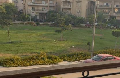 Apartment - 3 Bedrooms - 2 Bathrooms for sale in Area B - Ganoob El Acadimia - New Cairo City - Cairo