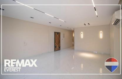 Apartment - 3 Bedrooms - 2 Bathrooms for rent in Touristic 1 - Northern Expansions - 6 October City - Giza