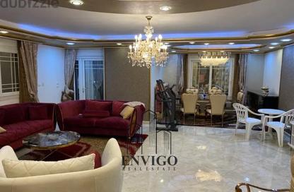 Apartment - 3 Bedrooms - 2 Bathrooms for sale in Abd El Aziz Fahmy St. - Triumph Square - El Nozha - Cairo