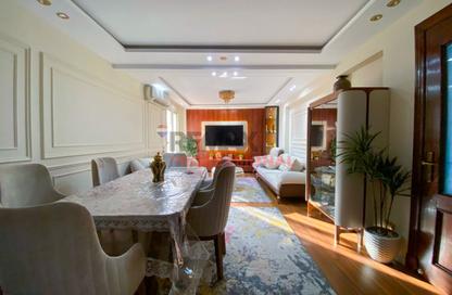 Apartment - 3 Bedrooms - 2 Bathrooms for sale in Abdel Salam Aref St. - Glim - Hay Sharq - Alexandria