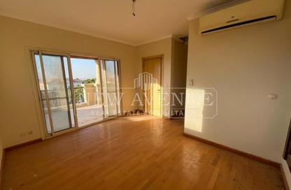 Villa - 4 Bedrooms - 5 Bathrooms for sale in Alba Spendia - Uptown Cairo - Mokattam - Cairo