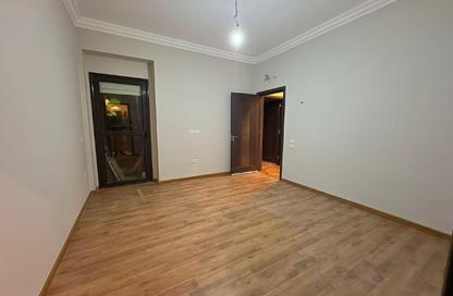 Apartment - 3 Bedrooms - 3 Bathrooms for sale in Green 5 - 6 October Compounds - 6 October City - Giza