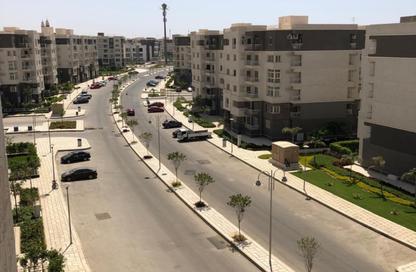 شقة - 2 غرف نوم - 1 حمام للايجار في B10 - مدينتي - القاهرة