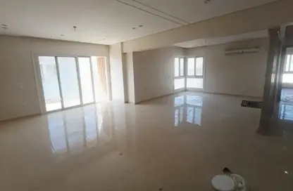 Apartment - 2 Bedrooms - 2 Bathrooms for sale in Mountain View iCity - 5th Settlement Compounds - The 5th Settlement - New Cairo City - Cairo