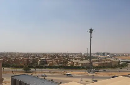 Apartment - 4 Bedrooms - 3 Bathrooms for sale in North Lotus - El Lotus - New Cairo City - Cairo