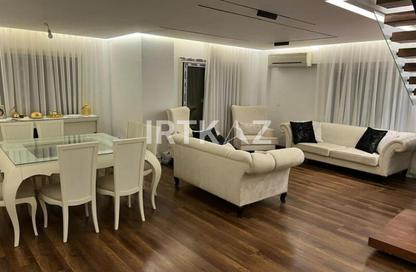Penthouse - 4 Bedrooms - 4 Bathrooms for sale in Stone Residence - 5th Settlement Compounds - The 5th Settlement - New Cairo City - Cairo