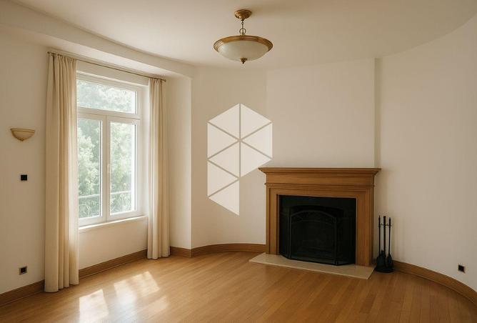 8624033 - Property Image 2