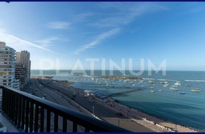 Apartment - 3 Bedrooms - 1 Bathroom for sale in Khaled Ibn Al Walid St. - Miami - Hay Awal El Montazah - Alexandria