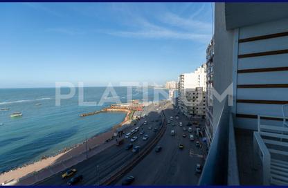 Apartment - 3 Bedrooms - 1 Bathroom for sale in Khaled Ibn Al Walid St. - Miami - Hay Awal El Montazah - Alexandria