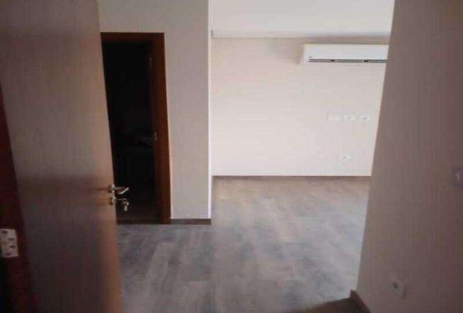 66701946 - صورة العقار 2