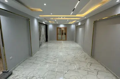 Apartment - 3 Bedrooms - 2 Bathrooms for sale in Al Lebeny Axis - El Mariouteya - Faisal - Hay El Haram - Giza