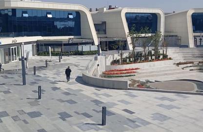 محل تجاري - استوديو - 1 حمام للايجار في سنترادا بلازا - ميدان جهينة - مدينة 6 أكتوبر - الجيزة