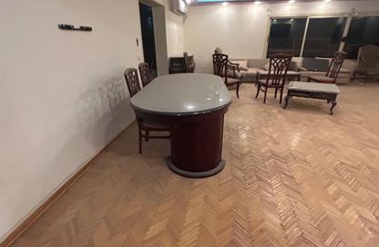 شقة - 3 غرف نوم - 2 حمامات للبيع في شارع العراق - المهندسين - الجيزة