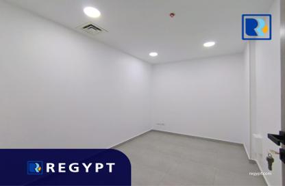 Clinic - Studio - 1 for rent in Cornish El Nile St. - Maadi - Hay El Maadi - Cairo