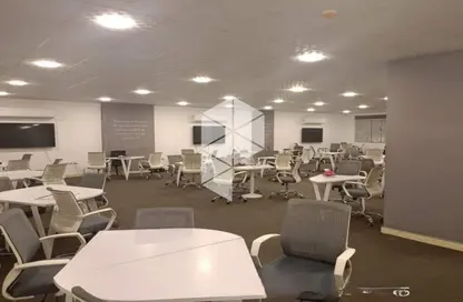 مساحات مكتبية - 8 غرف نوم - 2 حمامات للايجار في شارع مجمع البنوك - شارع التسعين الجنوبي - التجمع الخامس - مدينة القاهرة الجديدة - القاهرة