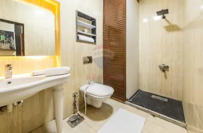 شقة - 4 غرف نوم - 3 حمامات للبيع في شارع المروة - الدقي - الجيزة