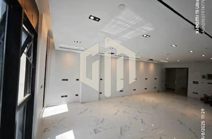 Office Space - 1 Bedroom - 1 Bathroom for rent in Hyde Park Business District Mall - South Teseen St. - The 5th Settlement - New Cairo City - Cairo