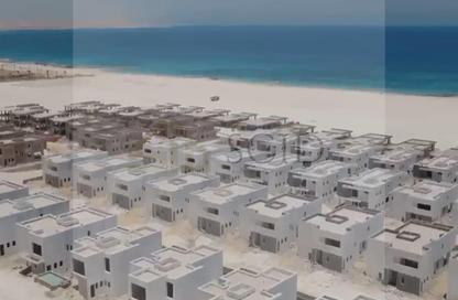 Chalet - 2 Bedrooms - 2 Bathrooms for sale in Azha North - Ras Al Hekma - North Coast