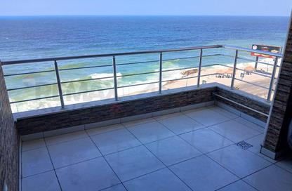 Apartment - 2 Bedrooms - 1 Bathroom for sale in Al Geish Road - Camp Chezar - Hay Wasat - Alexandria