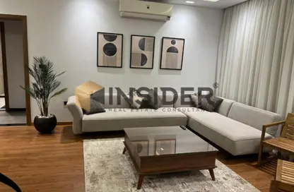 Apartment - 2 Bedrooms - 2 Bathrooms for sale in Lake View Residence - 5th Settlement Compounds - The 5th Settlement - New Cairo City - Cairo