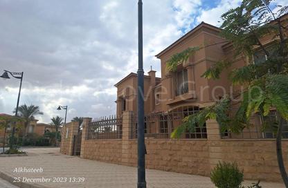 تاون هاوس - 4 غرف نوم - 4 حمامات للبيع في ميدوز بارك - كمبوندات الشيخ زايد - الشيخ زايد - الجيزة