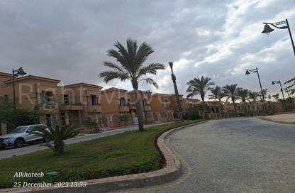تاون هاوس - 4 غرف نوم - 4 حمامات للبيع في ميدوز بارك - كمبوندات الشيخ زايد - الشيخ زايد - الجيزة