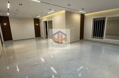 Apartment - 3 Bedrooms - 3 Bathrooms for sale in New Cairo City - Cairo