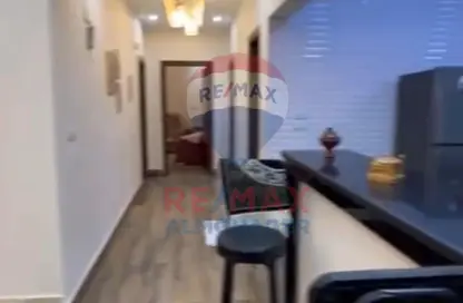 شقة - 3 غرف نوم - 2 حمامات للايجار في مدينة الخمائل - كمبوندات الشيخ زايد - الشيخ زايد - الجيزة