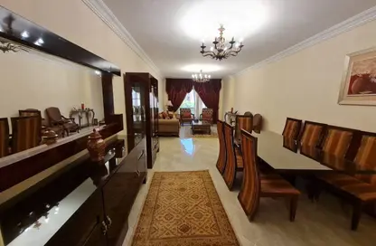 شقة - 3 غرف نوم - 2 حمامات للايجار في حدائق المهندسين - الحي الرابع - الشيخ زايد - الجيزة