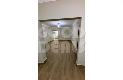 Apartment - 3 Bedrooms - 2 Bathrooms for rent in Al Golf St. - Maadi - Hay El Maadi - Cairo