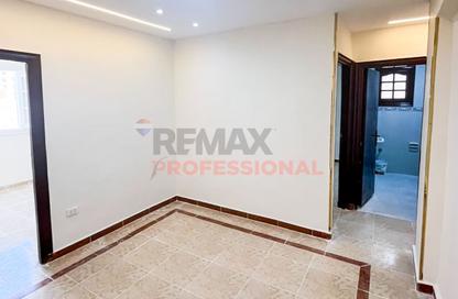 Apartment - 3 Bedrooms - 1 Bathroom for sale in Abdel Salam Aref St. - Saraya - Sidi Beshr - Hay Awal El Montazah - Alexandria Apartment - 3 Bedrooms - 1 Bathroom for sale in Abdel Salam Aref St. - Saraya - Sidi Beshr - Hay Awal El Montazah - Alexandria